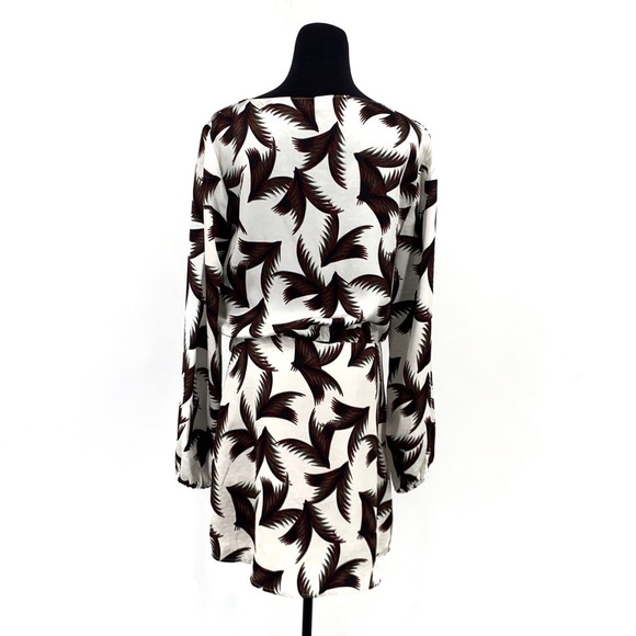 A.L.C.
Freja Twist-Front Printed Silk Dress - Picture 3 of 9